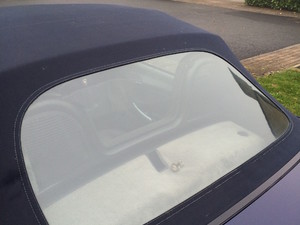 Porsche Boxster 986 electric roof – in unmarked condition & recently re-proofed.